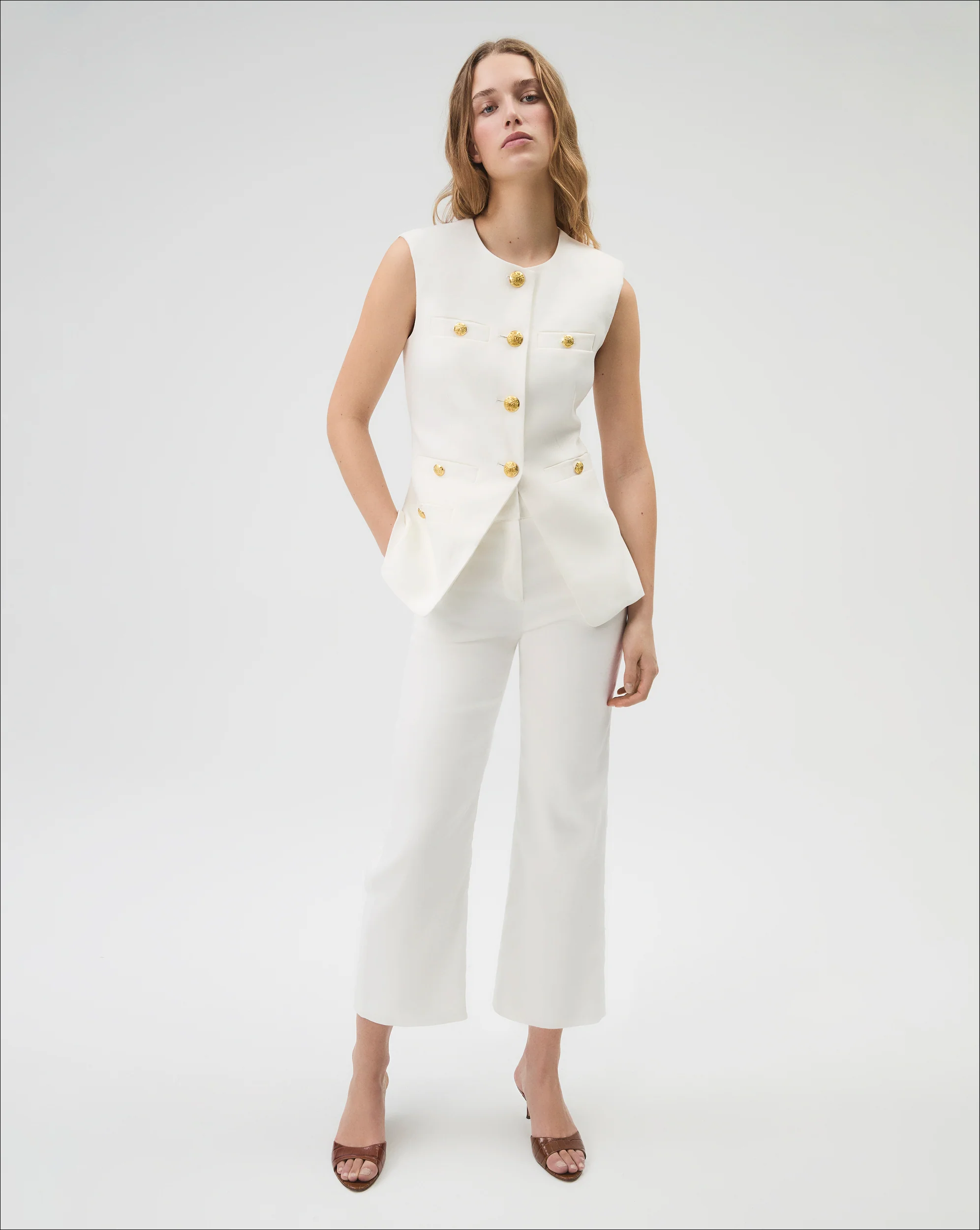 Tamara Linen Vest - Image 8
